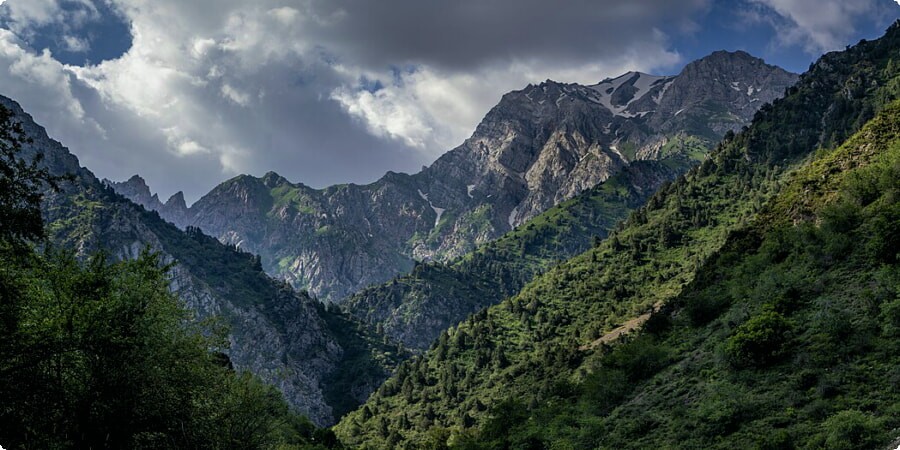 A Road Trip Through Tashkent and Its Suburbs