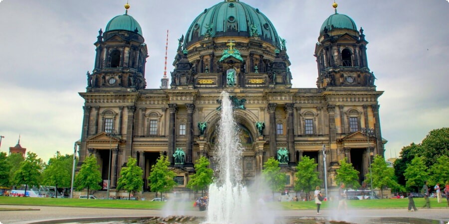 Navigating Berlin's Iconic Landmarks