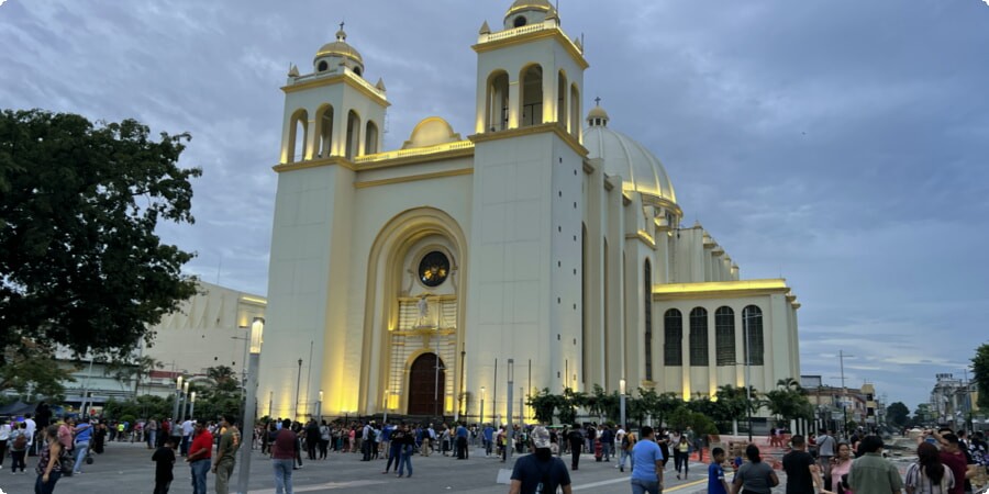 El Salvador Unveiled