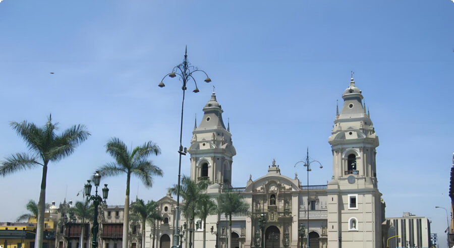 Basilika-katedralen i Lima