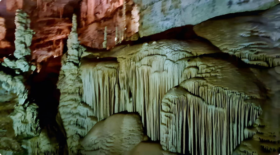 ジェイタ洞窟